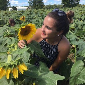 Meet your Posher, Emily